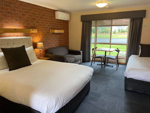 AAt 28 Goldsmith Motel - Sunshine Coast Guide 5