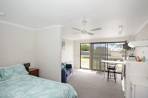 Carmens Inn - Sunshine Coast Guide 2