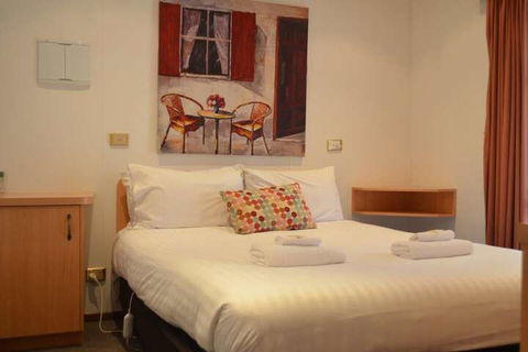 Tasman Holiday Parks - Merool On The Murray - Sunshine Coast Guide 5