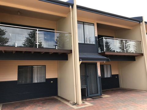 Driftwood Apartments - Sunshine Coast Guide 3