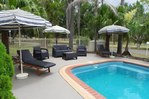 Surfside Resort Motel - Sunshine Coast Guide 3