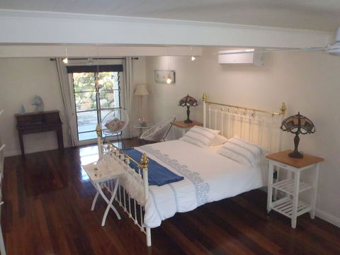 Driftwood Bed And Breakfast - Sunshine Coast Guide 6