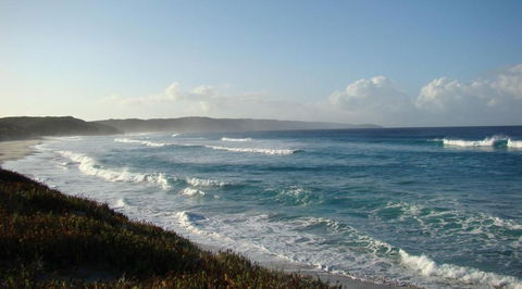 Ocean Beach Hideaway - Sunshine Coast Guide 6