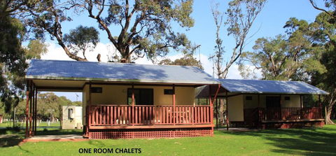 Ocean Beach Hideaway - Sunshine Coast Guide 2