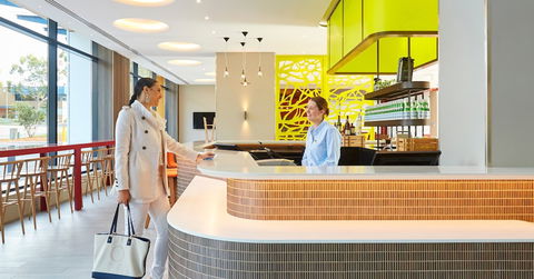 Holiday Inn Express Sydney Macquarie Park, An IHG Hotel - Sunshine Coast Guide 4