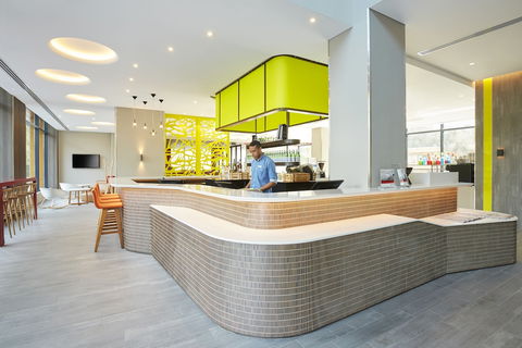 Holiday Inn Express Sydney Macquarie Park, An IHG Hotel - Sunshine Coast Guide 2