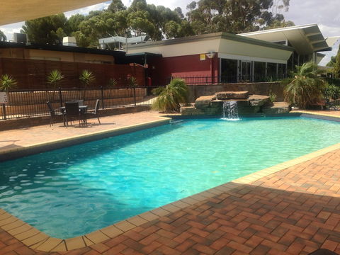 Renmark Resort - Sunshine Coast Guide 2