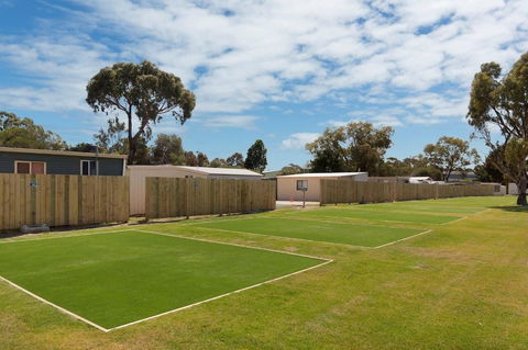 Victor Harbor Holiday & Cabin Park - Sunshine Coast Guide 4
