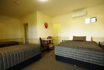Park Avenue Hotel Motel - Sunshine Coast Guide 3