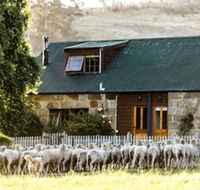 Daisy Bank Cottages - Sunshine Coast Guide