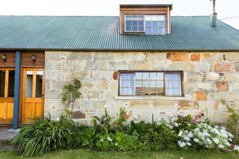Daisy Bank Cottages - Sunshine Coast Guide 3