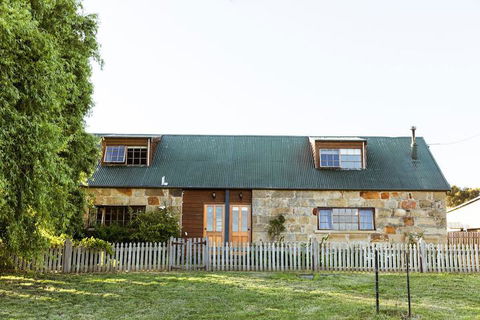 Daisy Bank Cottages - Sunshine Coast Guide 7