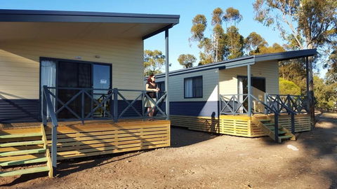 Horsham Riverside Caravan Park - Sunshine Coast Guide 1