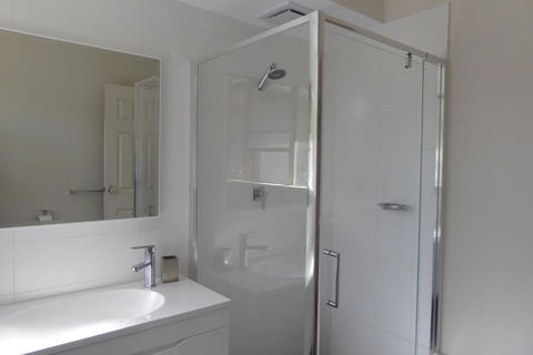 Sea Banksia - Sunshine Coast Guide 6