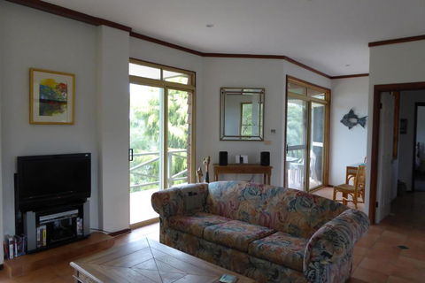 Sea Banksia - Sunshine Coast Guide 2