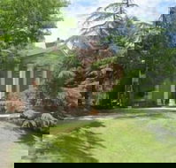 Manor Estate - Sunshine Coast Guide