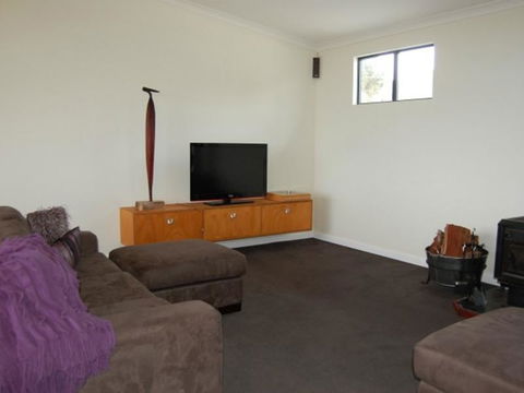 Ocean Beach House - Sunshine Coast Guide 4