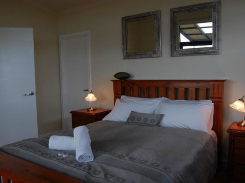 Ocean Beach House - Sunshine Coast Guide 6