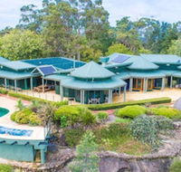 Noonaweena - Sunshine Coast Guide