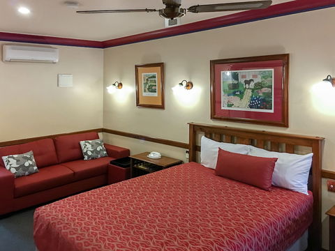 Dalby Homestead Motel - Sunshine Coast Guide 1