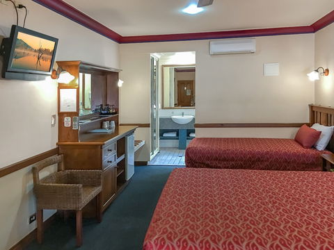 Dalby Homestead Motel - Sunshine Coast Guide 6