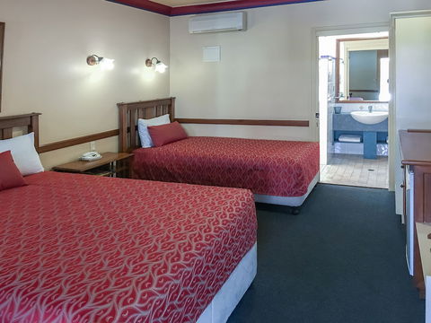 Dalby Homestead Motel - Sunshine Coast Guide 4
