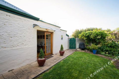 Georgies Cottage - Sunshine Coast Guide 5