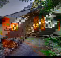 Montville Oceanview Cottages - Sunshine Coast Guide