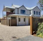 Silversands Beach Cottage - Sunshine Coast Guide