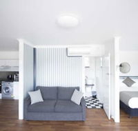 Siesta Central Apartments - Sunshine Coast Guide