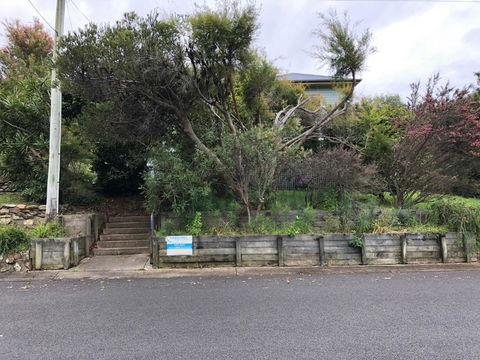 15 Clarke Street - Sunshine Coast Guide 2