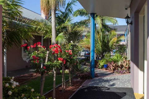 Shellharbour Village Motel - Sunshine Coast Guide 4