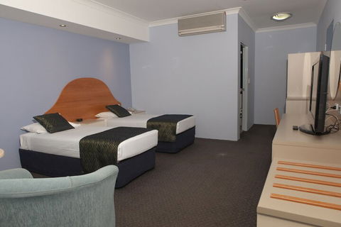Shellharbour Village Motel - Sunshine Coast Guide 7