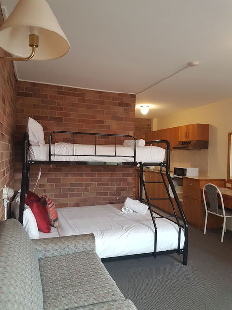 All Seasons Motel Armidale - Sunshine Coast Guide 3
