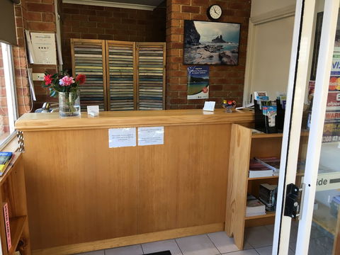 Inverloch Central Motor Inn - Sunshine Coast Guide 2