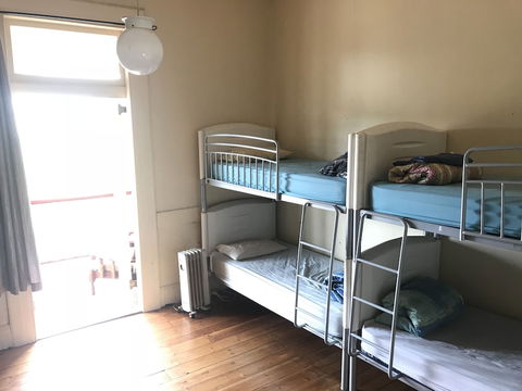 Arthouse Hostel - Sunshine Coast Guide 6