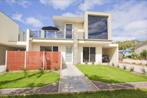 Anglesea River Apartments - Sunshine Coast Guide 1