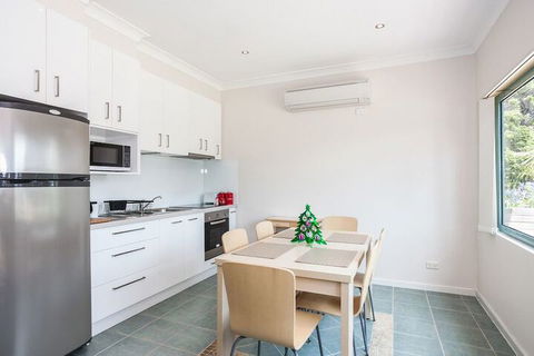 Anglesea River Apartments - Sunshine Coast Guide 7