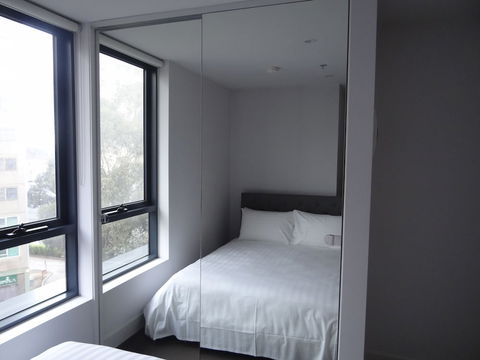 Amazing Accommodations South Yarra - Sunshine Coast Guide 5