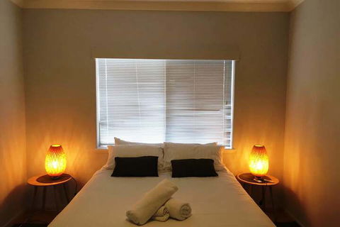 Acacia Holiday Or Business Stay Accommodation - Sunshine Coast Guide 2