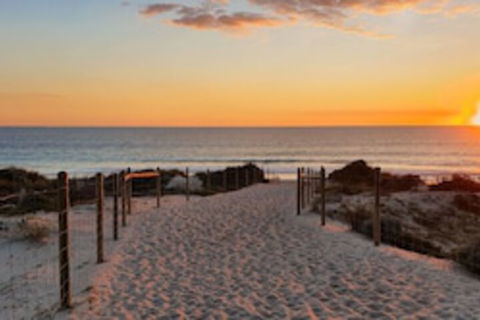 Acacia Holiday Or Business Stay Accommodation - Sunshine Coast Guide 0