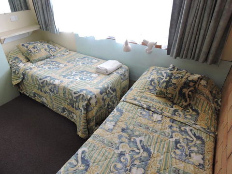 Pacific Motor Inn - Sunshine Coast Guide 3