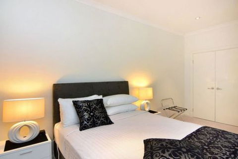 Bunbury Seaview Apartments - Sunshine Coast Guide 3