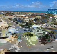Geraldton Motor Inn - Sunshine Coast Guide