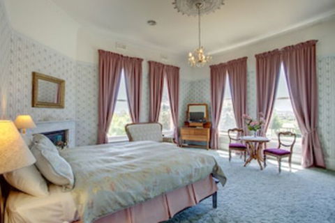 Highton Manor - Sunshine Coast Guide 0
