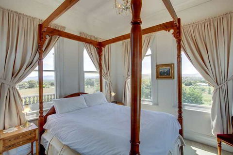 Highton Manor - Sunshine Coast Guide 6