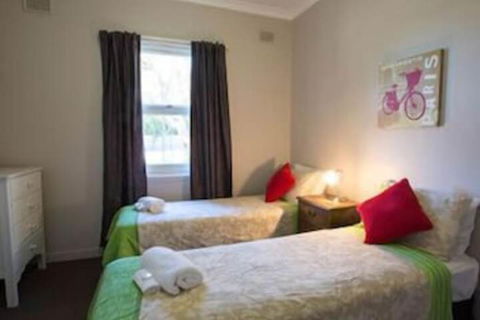 Wilkadene Cottage - Sunshine Coast Guide 5