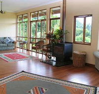 Maleny Hideaway - Sunshine Coast Guide