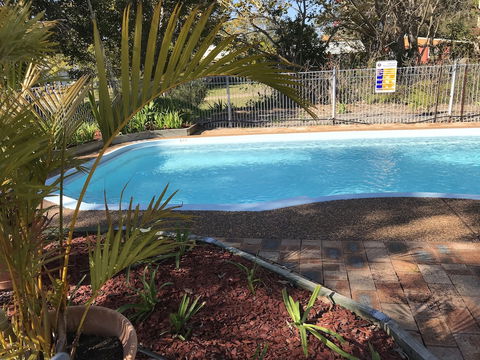 Tea Gardens Motel - Sunshine Coast Guide 2