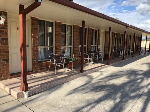 Aussie Rest Motel - Sunshine Coast Guide 1